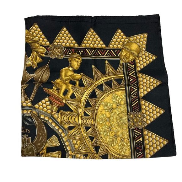 Hermes Accessories - Hermes Kare90 L’OR DES Chefs Chiefs’ Gold Silk Scarf Black Ladies Used